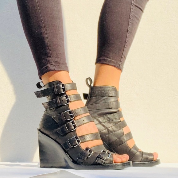 Ann Demuelemeester Black Buckle Blanche Boot 9 - Picture 12 of 15